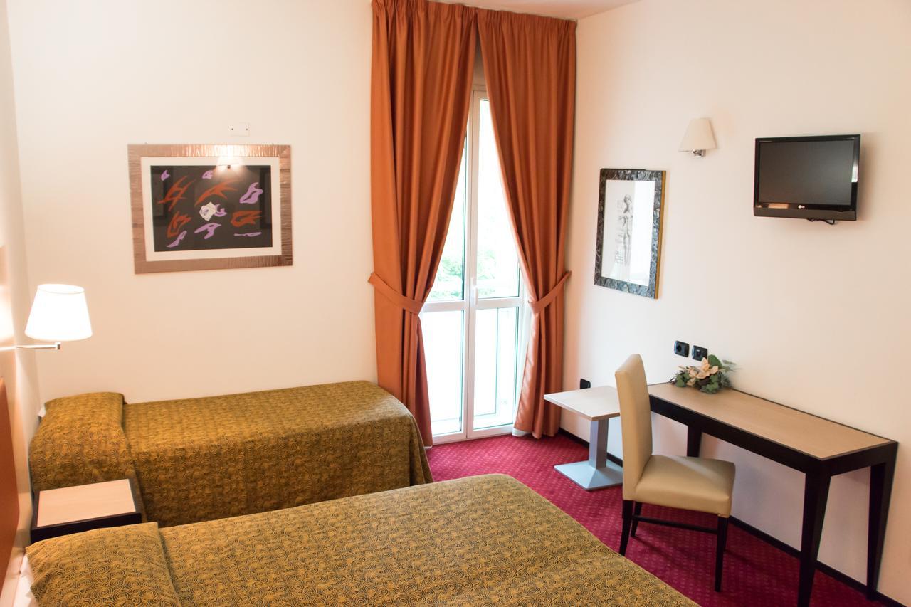 Hotel Fontanelle فراتّا تيرمي المظهر الخارجي الصورة