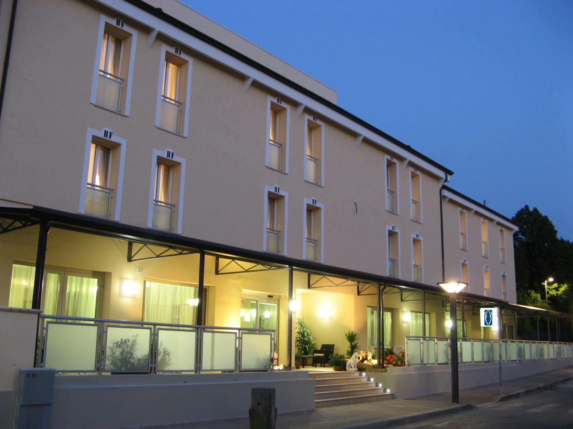 Hotel Fontanelle فراتّا تيرمي المظهر الخارجي الصورة